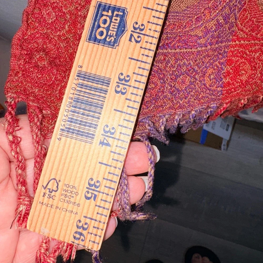 N/A intricate paisley